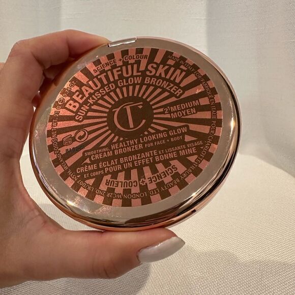 CHARLOTTE TILBURY- Beautiful Skin Sun-Kissed Glow Cream Bronzer- Shade 2 Medium - Picture 1 of 3